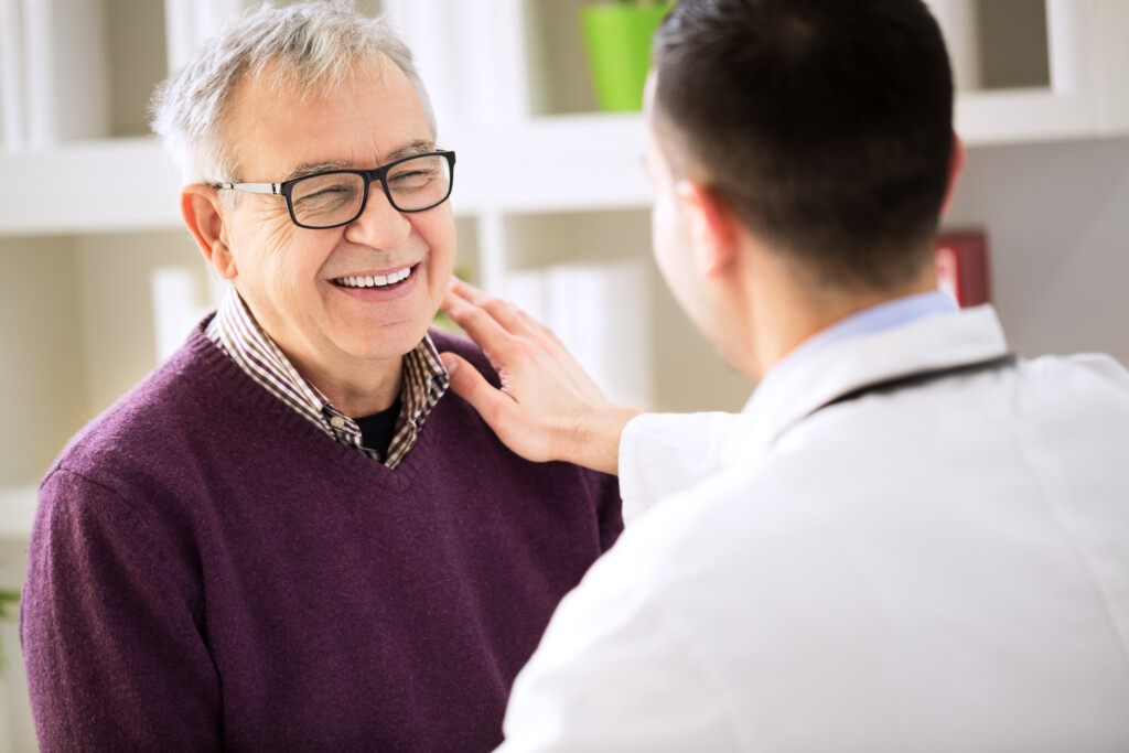 smiling-happy-patient-visit-doctor-67274925